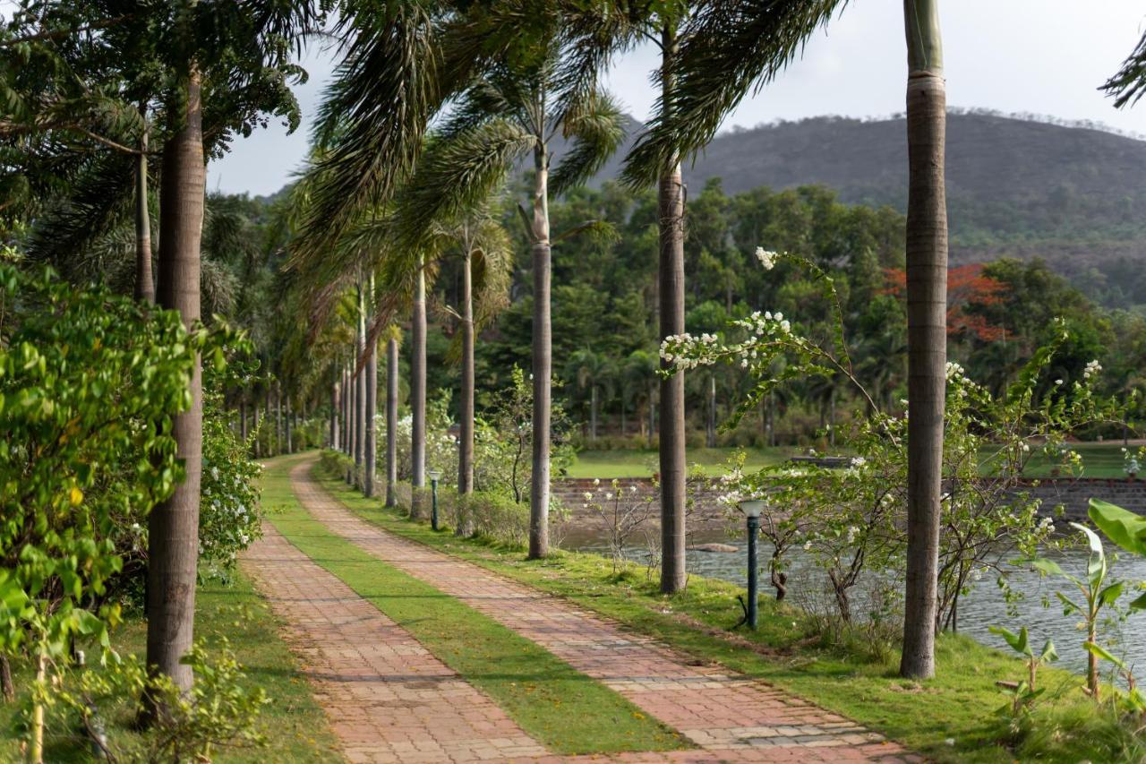 ホテル Oleander Farms, カルジャット エクステリア 写真